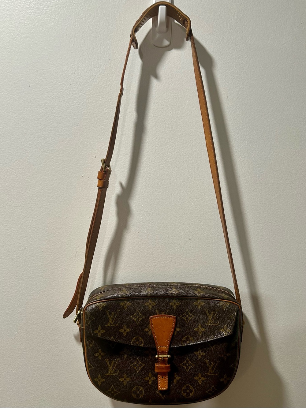 Vintage Louis Vuitton Jeune Fille Monogram Crossbody Bag – SD0995